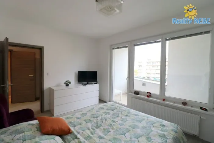 Pronájem bytu 3+kk, Praha - Horní Měcholupy, Mantovská, 94 m2