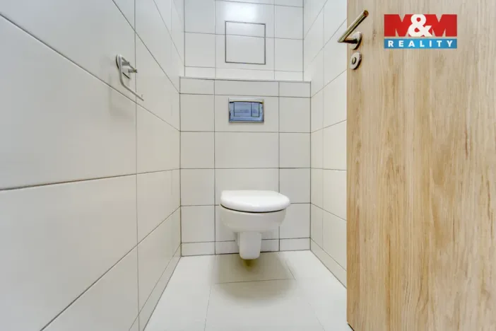 Pronájem bytu 3+kk, Plzeň - Doubravka, V Zahrádkách, 57 m2