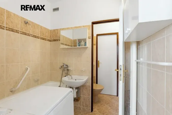 Prodej bytu 3+1, Praha - Malešice, Počernická, 72 m2