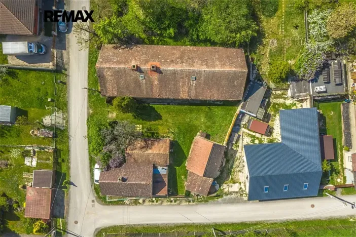 Prodej rodinného domu, Dobrovice, 180 m2