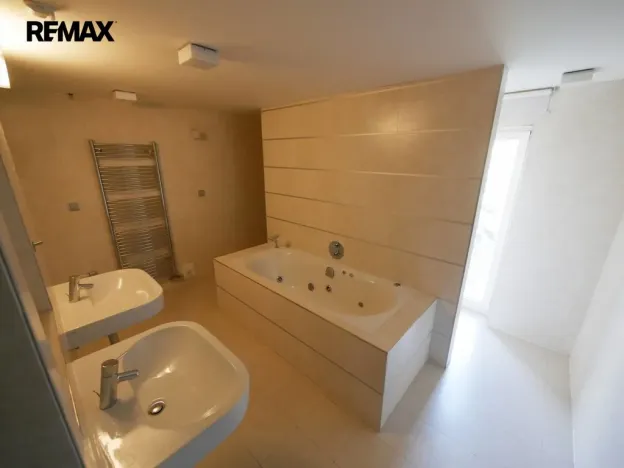 Pronájem rodinného domu, Praha - Žižkov, Šikmá, 260 m2