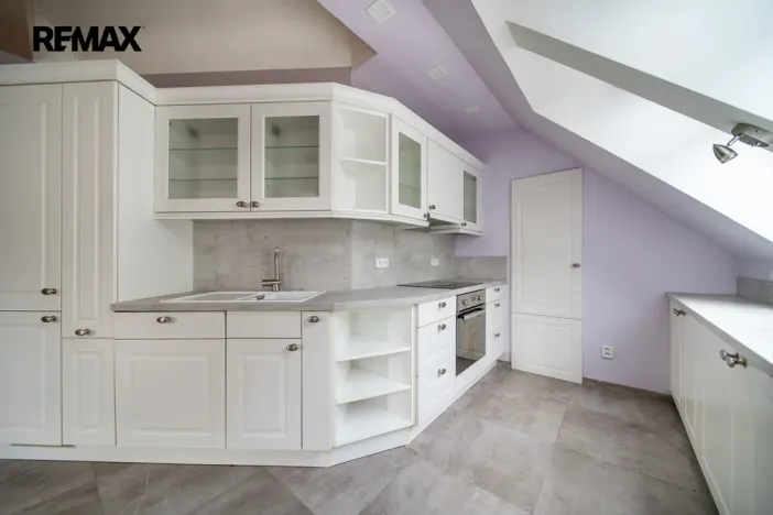 Pronájem bytu 6+kk a větší, Karlovy Vary, Na Vyhlídce, 145 m2
