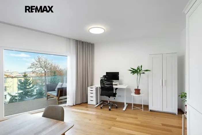 Pronájem bytu 1+kk, Praha - Smíchov, Kobrova, 43 m2