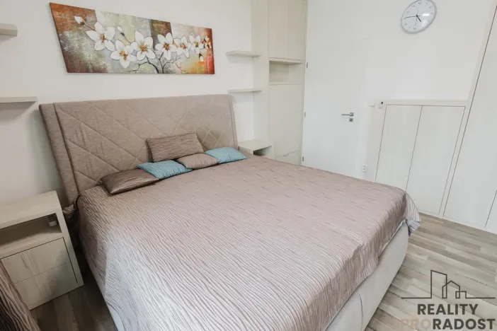 Pronájem bytu 2+kk, Brno, Kounicova, 45 m2