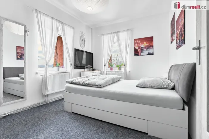 Prodej rodinného domu, Ostrov, Krušnohorská, 340 m2