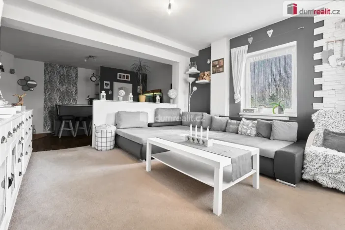 Prodej rodinného domu, Ostrov, Krušnohorská, 340 m2