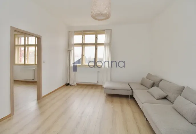 Pronájem bytu 2+kk, Praha, Na pecích, 48 m2