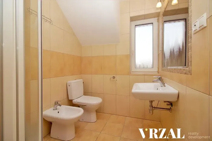 Prodej vícegeneračního domu, Tursko, Ke Statkům, 189 m2