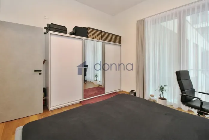 Pronájem bytu 3+kk, Praha, Křižíkova, 105 m2