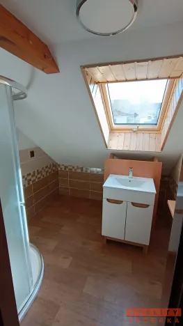 Pronájem bytu 4+1, Kamýk nad Vltavou, 75 m2