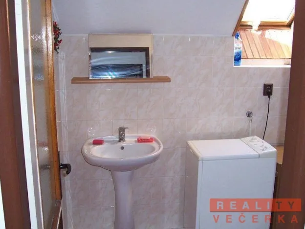 Pronájem bytu 4+1, Kamýk nad Vltavou, 75 m2