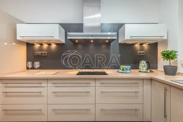 Prodej rodinného domu, Zbuzany, Lomená, 162 m2