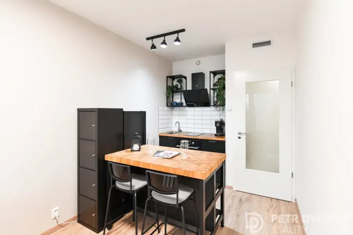 Prodej bytu 2+kk, Praha - Strašnice, Počernická, 40 m2