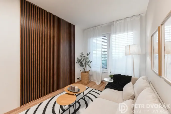 Prodej bytu 2+kk, Praha - Strašnice, Počernická, 40 m2