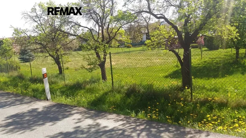 Prodej zahrady, Mikulovice, 1350 m2