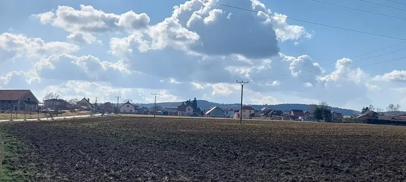 Prodej podílu pole, Podluhy, 12741 m2