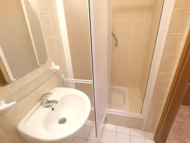 Pronájem bytu 1+kk, Praha - Troja, Vřesová, 28 m2