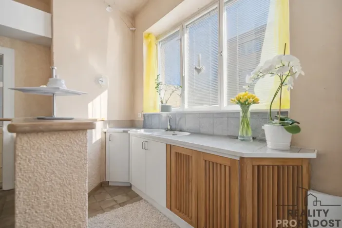 Prodej bytu 3+1, Pardubice - Zelené Předměstí, Sladkovského, 85 m2