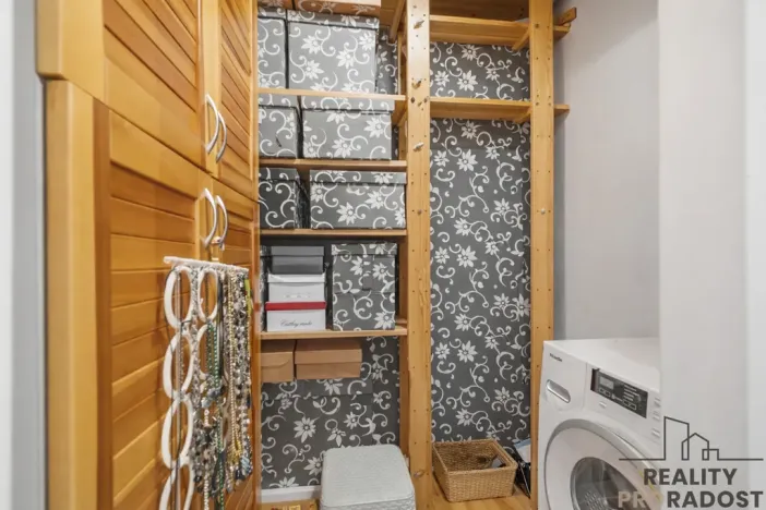 Prodej bytu 3+1, Pardubice - Zelené Předměstí, Sladkovského, 85 m2