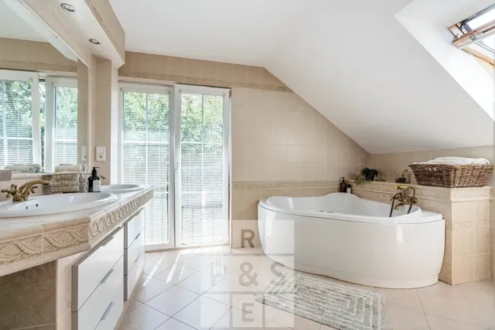 Prodej rodinného domu, Průhonice, Pod Valem II., 243 m2