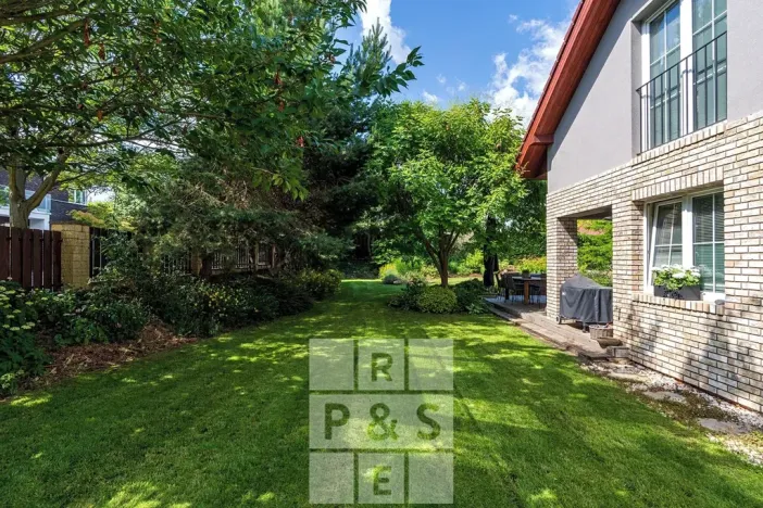 Prodej rodinného domu, Průhonice, Pod Valem II., 243 m2