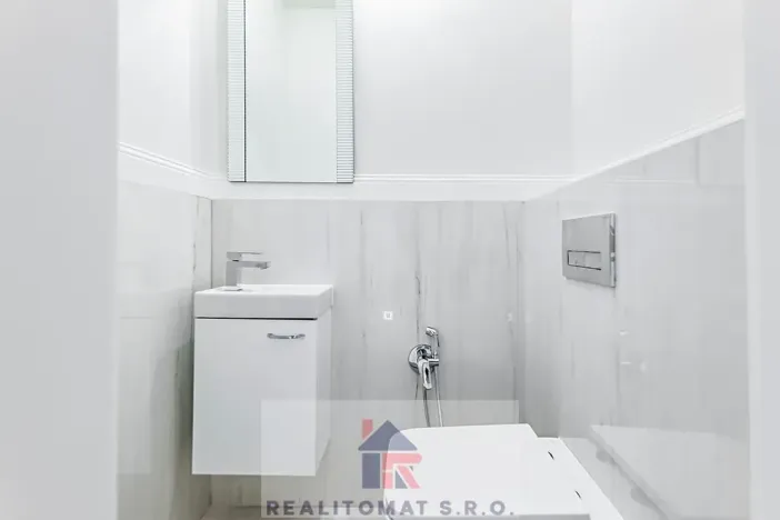 Prodej kanceláře, Praha - Komořany, Pod lesem, 440 m2