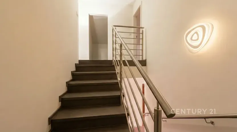 Prodej rodinného domu, Ivaň, 319 m2