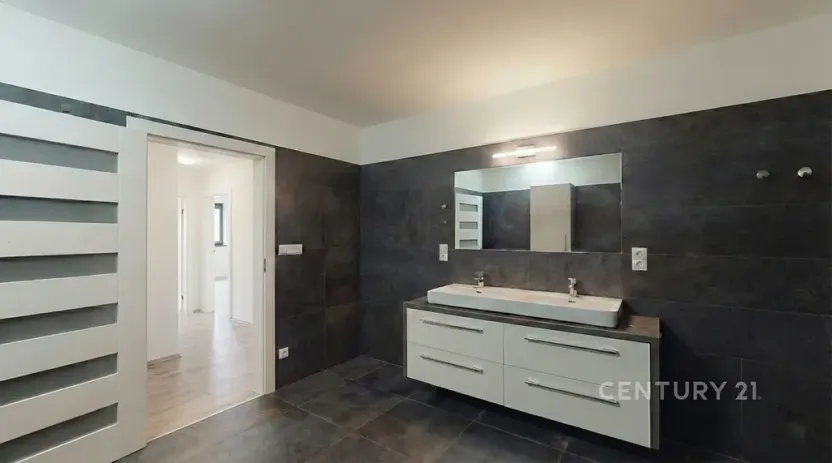 Prodej rodinného domu, Ivaň, 319 m2