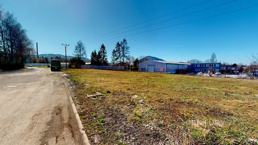 Prodej komerčního pozemku, Kopřivnice, 1716 m2