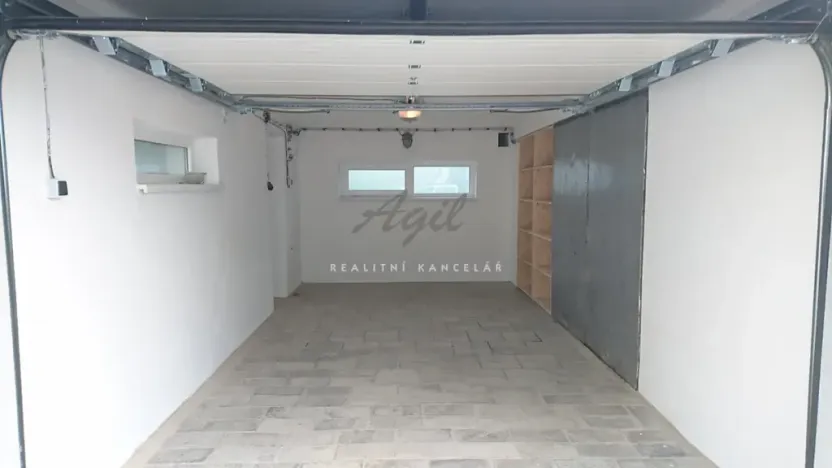 Pronájem garáže, Brno, 17 m2