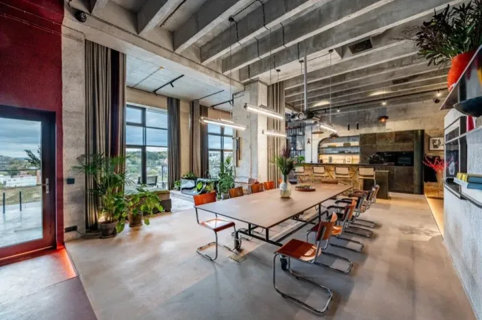 Prodej atypického bytu, Praha - Modřany, Československého exilu, 277 m2