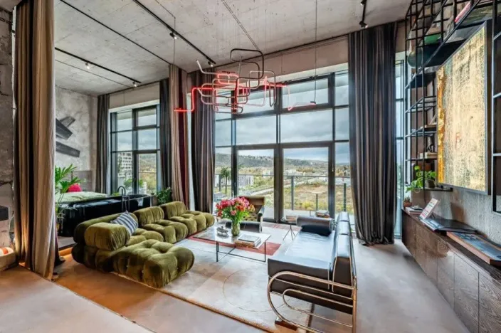 Prodej atypického bytu, Praha - Modřany, Československého exilu, 277 m2