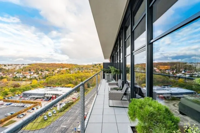 Prodej atypického bytu, Praha - Modřany, Československého exilu, 277 m2