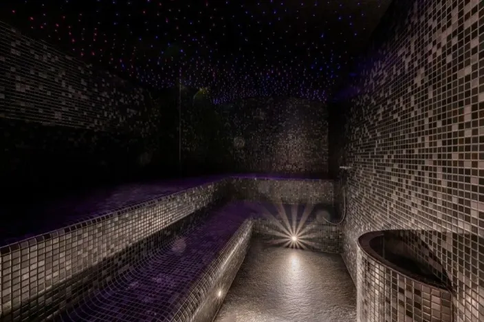 Prodej bytu 1+kk, Praha - Modřany, Československého exilu, 93 m2