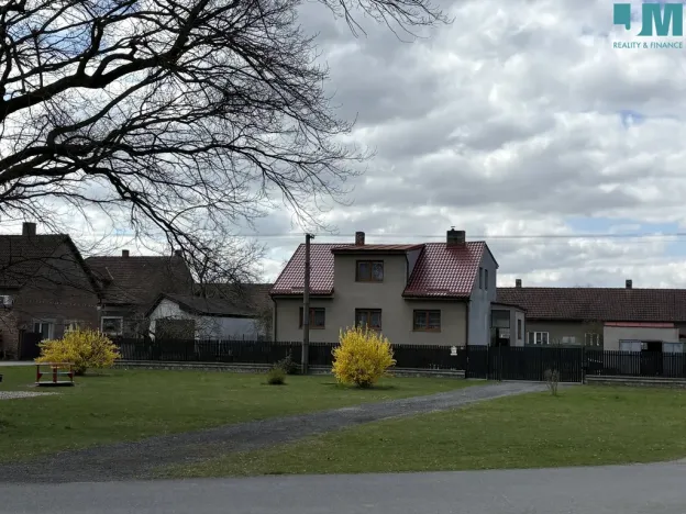 Prodej rodinného domu, Nová Ves I, Legerovo nám., 88 m2