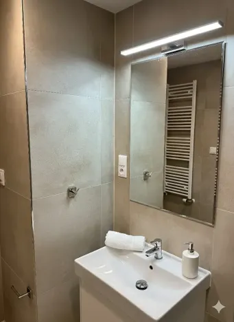 Pronájem bytu 1+kk, Praha - Hloubětín, Poděbradská, 32 m2