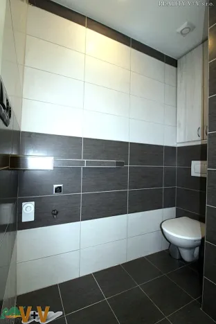 Pronájem bytu 1+1, České Budějovice - České Budějovice 2, J. Opletala, 36 m2