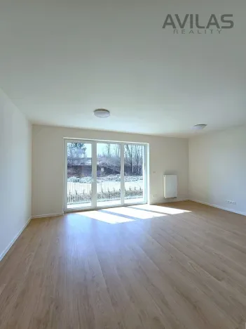 Pronájem bytu 1+kk, Benešov, 102. pluku, 38 m2