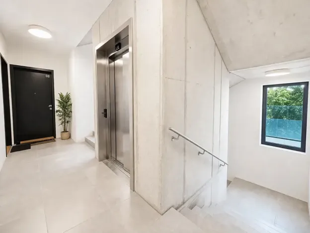 Pronájem bytu 2+kk, Praha - Hostivař, U hostivařského nádraží, 58 m2