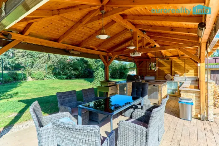 Prodej rodinného domu, Sadov - Bor, 470 m2