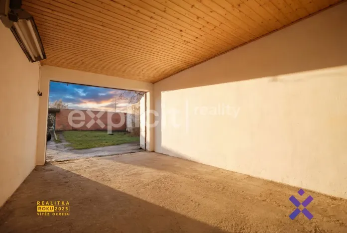 Prodej garáže, Zlín, Benešovo nábřeží, 17 m2