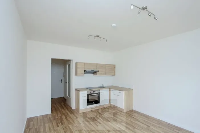 Pronájem bytu 1+kk, Praha - Libeň, Novovysočanská, 26 m2