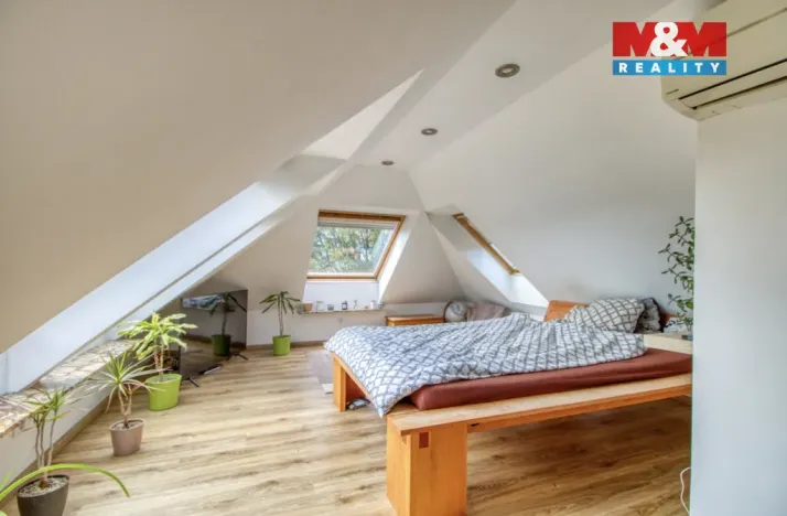 Prodej rodinného domu, Psáry, Pod Skalou, 218 m2