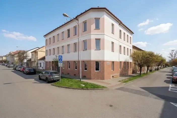 Pronájem bytu 1+kk, Brno, Tomáškova, 45 m2