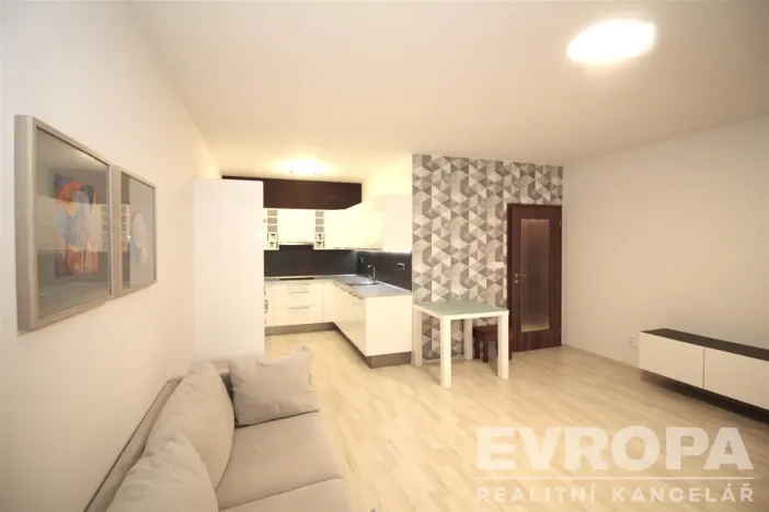 Pronájem bytu 2+kk, Praha - Háje, Jurkovičova, 53 m2