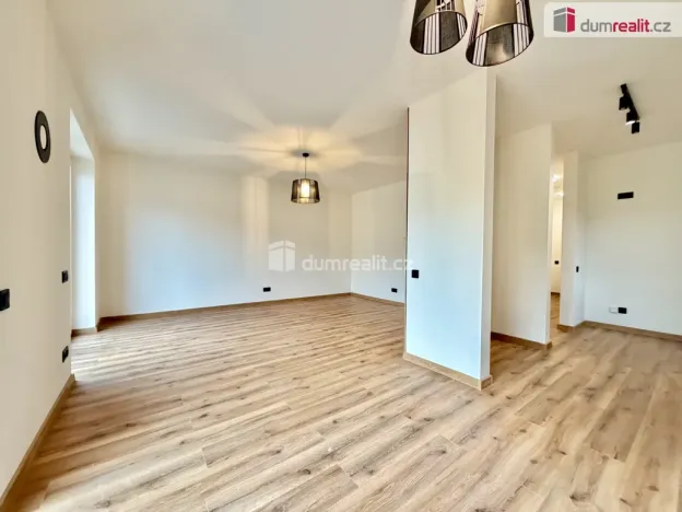 Prodej rodinného domu, Velká Jesenice, 160 m2