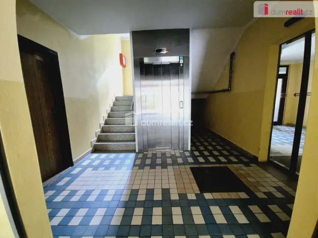 Pronájem bytu 2+kk, Velešín, Sídliště, 44 m2