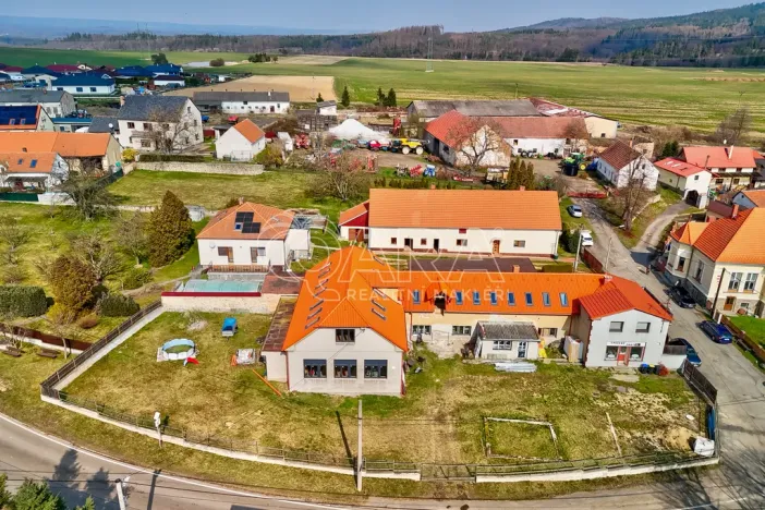 Prodej rodinného domu, Drhovy, 340 m2