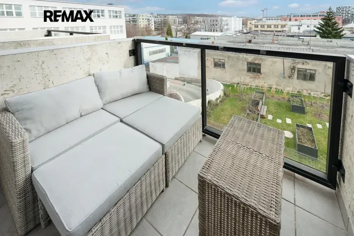 Pronájem bytu 3+kk, Praha - Hloubětín, U Elektry, 80 m2