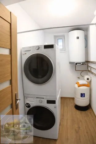 Prodej vícegeneračního domu, Lužec nad Cidlinou, 390 m2